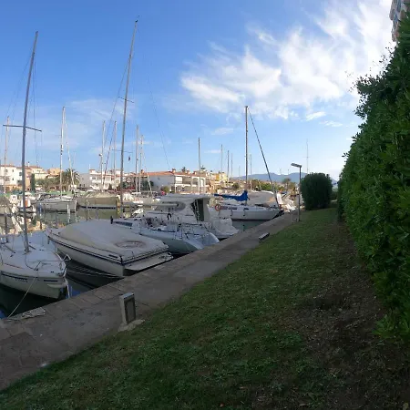 Alojate En Un Velero En O Regala La Experiencia A Alguien Especial Botel *