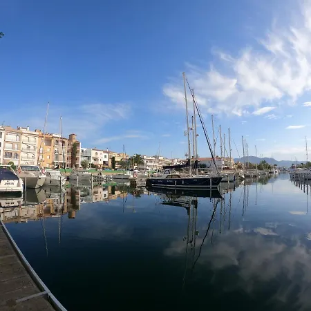 Alojate En Un Velero En O Regala La Experiencia A Alguien Especial